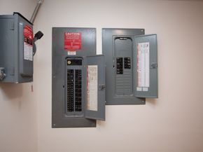 14 Bartlett St, Oxford MA 01540