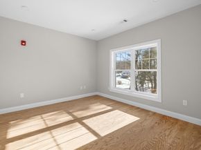 485 Blue Hills Parkway 13, Milton MA 02186