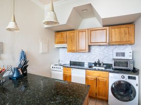 7 Hereford 8, Boston MA 02115