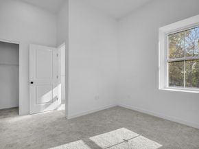 50 Frankfort St 14, Fitchburg MA 01420