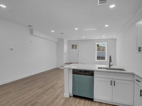 50 Frankfort St 14, Fitchburg MA 01420