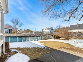 43 W Sigourney St, Lynn MA 01905