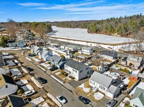 43 W Sigourney St, Lynn MA 01905