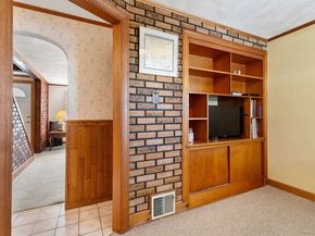 43 W Sigourney St, Lynn MA 01905