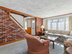 43 W Sigourney St, Lynn MA 01905