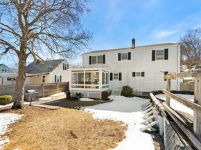 43 W Sigourney St, Lynn MA 01905