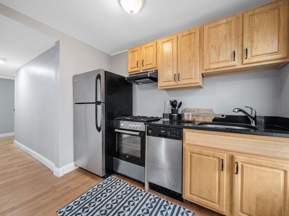 16 Mitchell St, Boston MA 02127