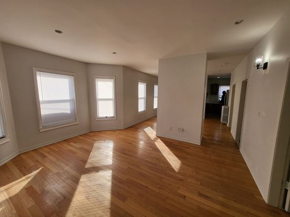 809 Warren Ave, Brockton MA 02301