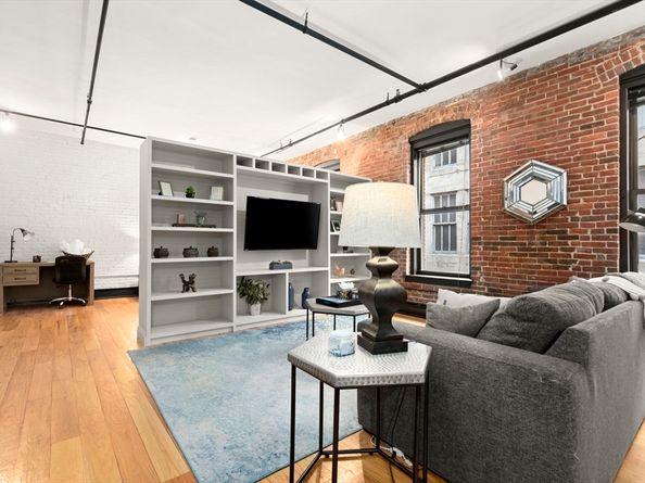 19 Stanhope 2C, Boston MA 02116