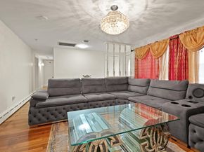 134 Oak St, Brockton MA 02301