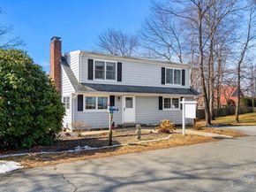 10 Lodge Rd, Nahant MA 01908