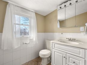 10 Lodge Rd, Nahant MA 01908