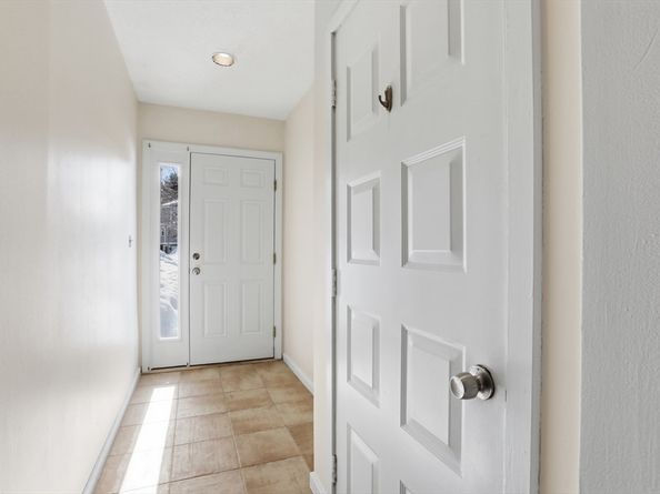 3 Stillwell Dr 10B, Salem MA 01970