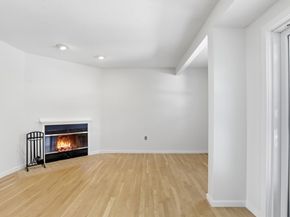 3 Stillwell Dr 10B, Salem MA 01970