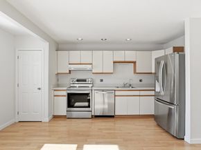 3 Stillwell Dr 10B, Salem MA 01970