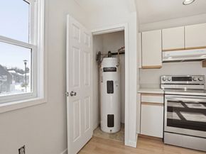 3 Stillwell Dr 10B, Salem MA 01970