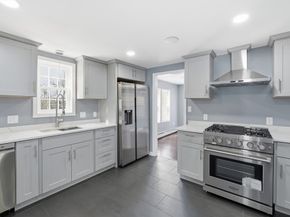 26 Buttrick Ave, Fitchburg MA 01420