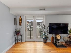 360 Littleton Road D8, Chelmsford MA 01824