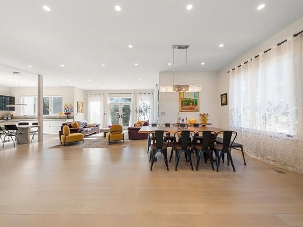 82 Sharpe Rd, Newton MA 02459