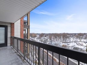 90 Quincy Shore Dr 721, Quincy MA 02171