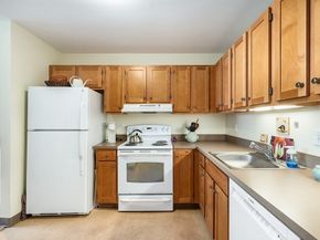 24 Cobblestone Ln 603, Gloucester MA 01930