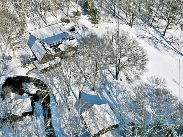 2 Spingler Dr, Hamilton MA 01982