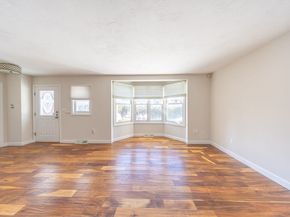 4 Rowe Ct 4, Boston MA 02131