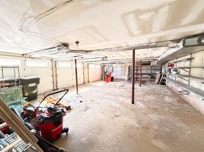 6 Laurelwood Dr, Oxford MA 01537