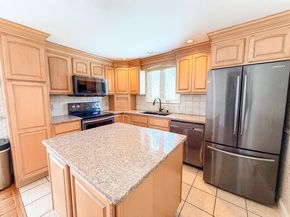 6 Laurelwood Dr, Oxford MA 01537