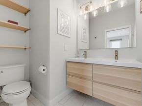 587 E 4th St 3, Boston MA 02127