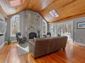 2 Duston Ln, Acton MA 01720