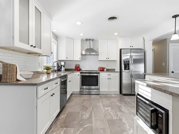 13 Ralph Road, Peabody MA 01960