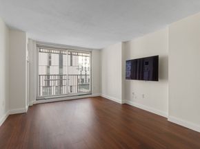 8 Museum Way 827, Cambridge MA 02141