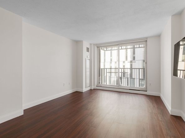 8 Museum Way 827, Cambridge MA 02141