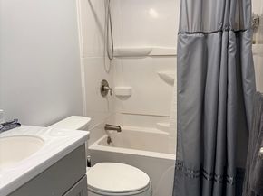 176 Maple Ave 32, Rutland MA 01543