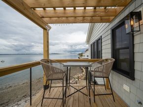 6 Nut Island Ave, Quincy MA 02169