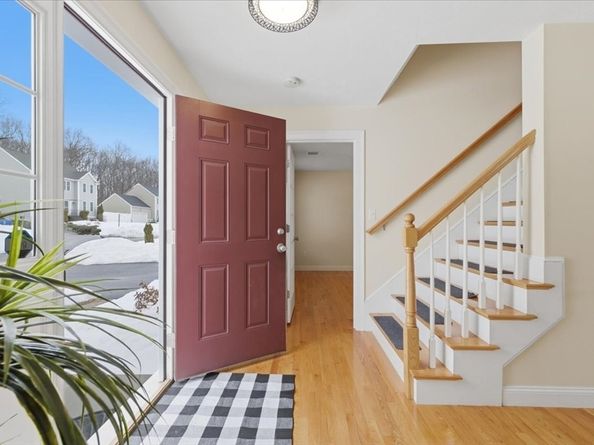 73 Mceachron Dr, Stoughton MA 02072