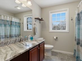 41 Glenvale Ave, Billerica MA 01821