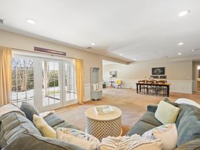 31 Chittenden Ln 31, Cohasset MA 02025