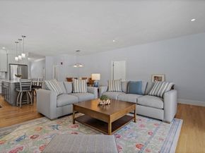 6 Chickadee Way 23, Upton MA 01568