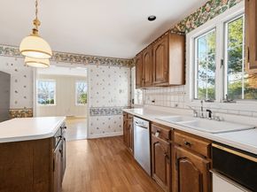 88 Patricia Dr, Milton MA 02186