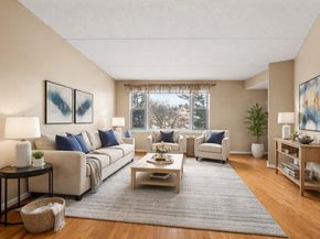 155 George Washington Blvd 210, Hull MA 02045