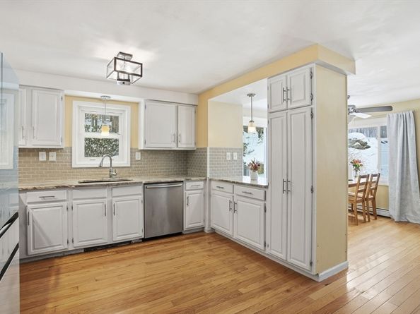66 Buttonwood Avenue, Sutton MA 01590