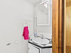 72 Precinct Street, Lakeville MA 02347