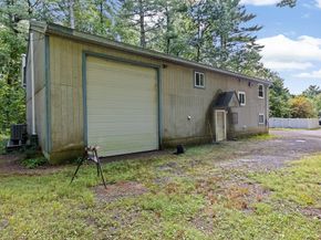 72 Precinct Street, Lakeville MA 02347