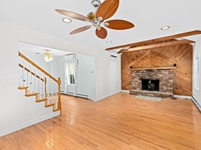 72 Precinct Street, Lakeville MA 02347