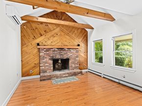 72 Precinct Street, Lakeville MA 02347