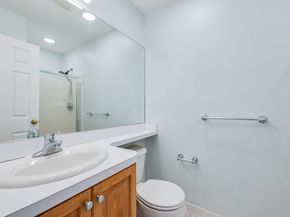 100 Anderer Ln 2, Boston MA 02132