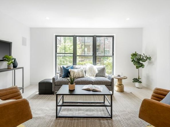 3 S Whitney St 2, Boston MA 02120