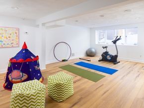 18 Moffat Road, Newton MA 02468